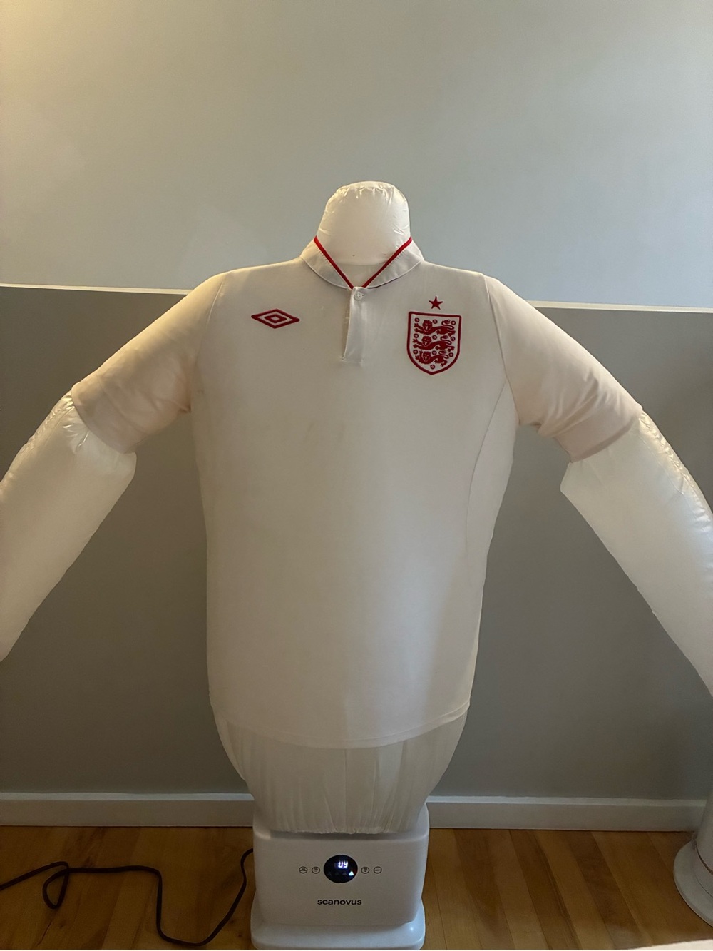 England 2010 World Cup Umbro Home Soccer Jersey Men’s L 42 Tailored White